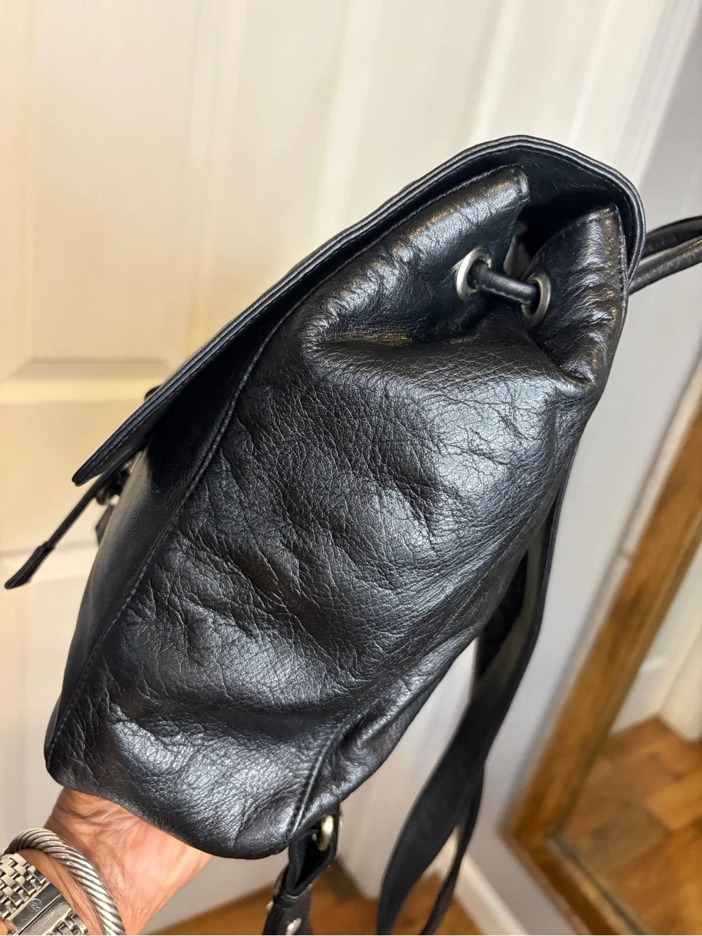DKNY Black Leather Drawstring Backpack 🎒